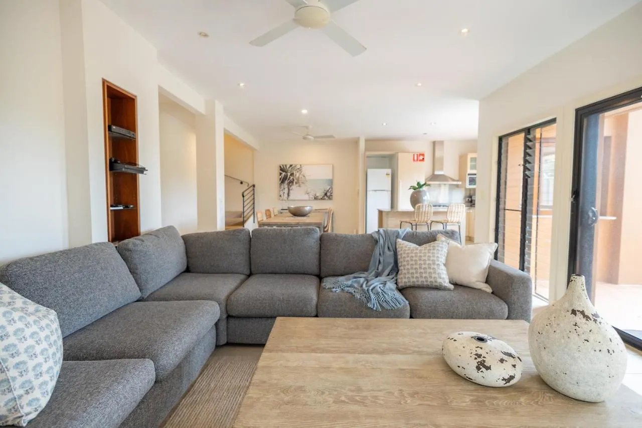Cavvanbah Beach Villa Byron Bay